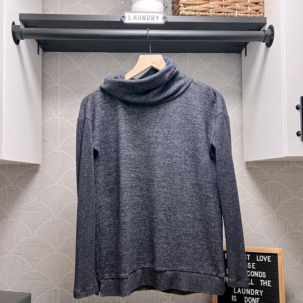 Workshop republic clothing mockneck sweater, cozy, navy, size extra small.